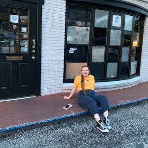 Meet your Posher, Emily